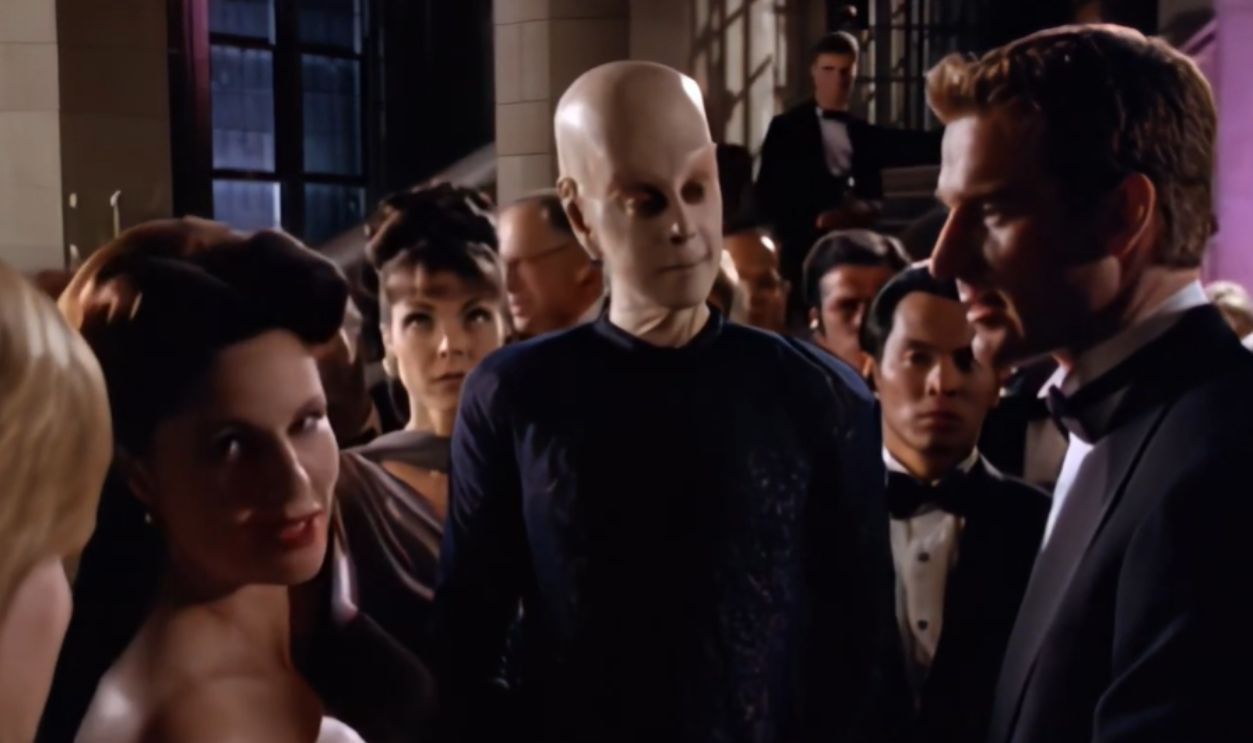 Screenshot from Tribune Entertainment, Earth: Final Conflict (1997–2002)