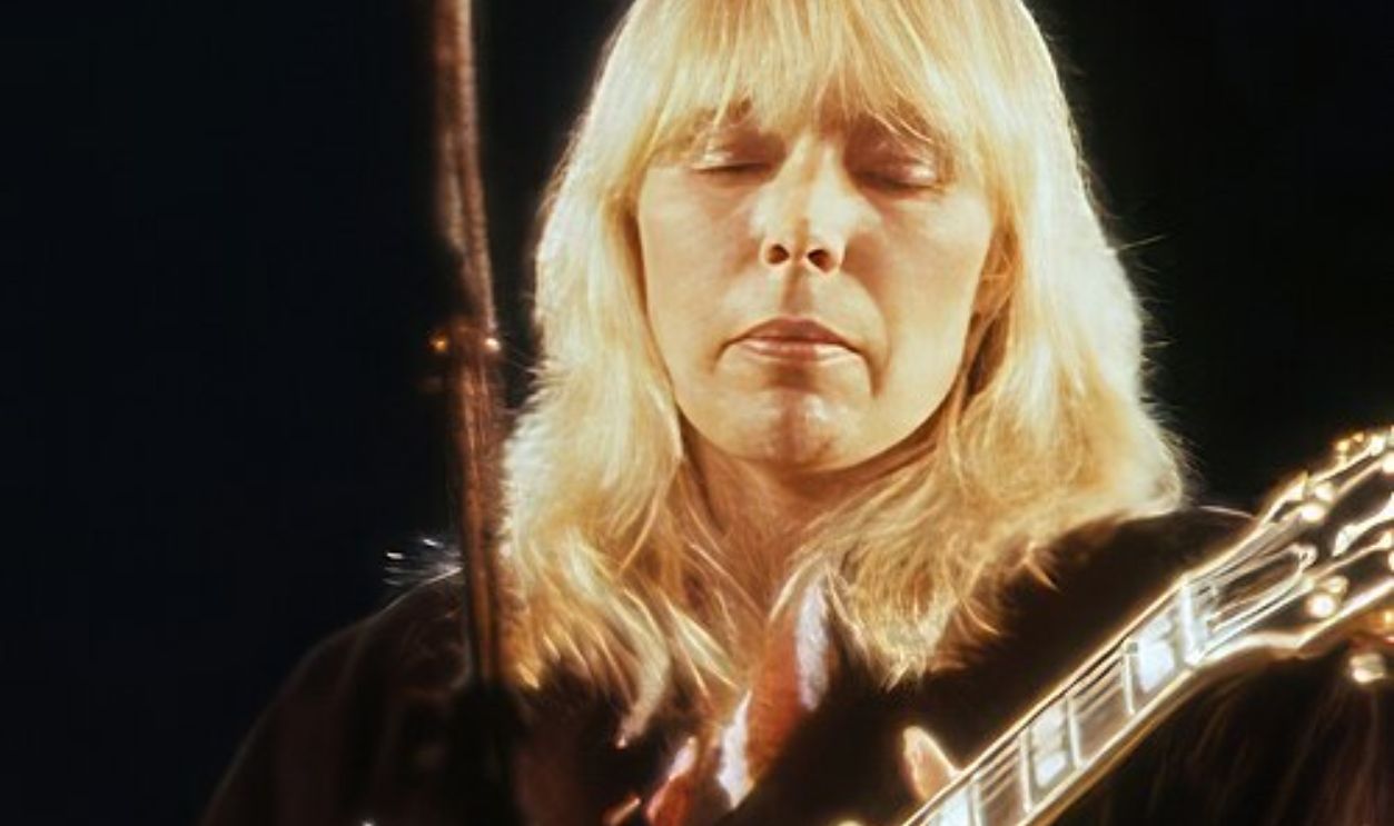 File:Joni Mitchell 1983.jpg