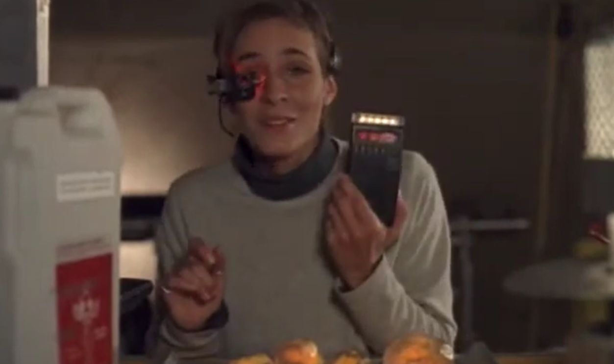 Screenshot from Universal Studios Home Entertainment, Earth 2 (1994–1995)