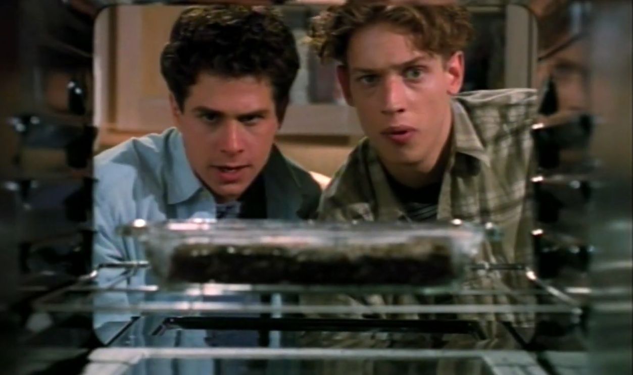 Screenshot from Weird Science (1994–1998)