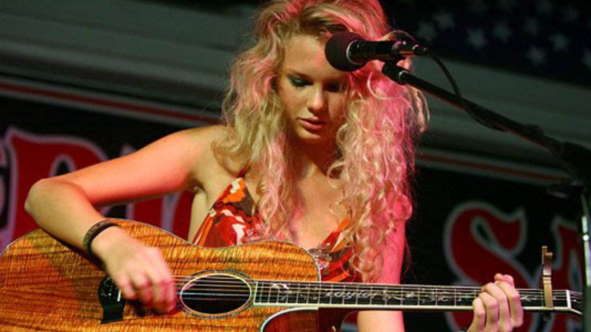 File:Taylor Swift.jpg