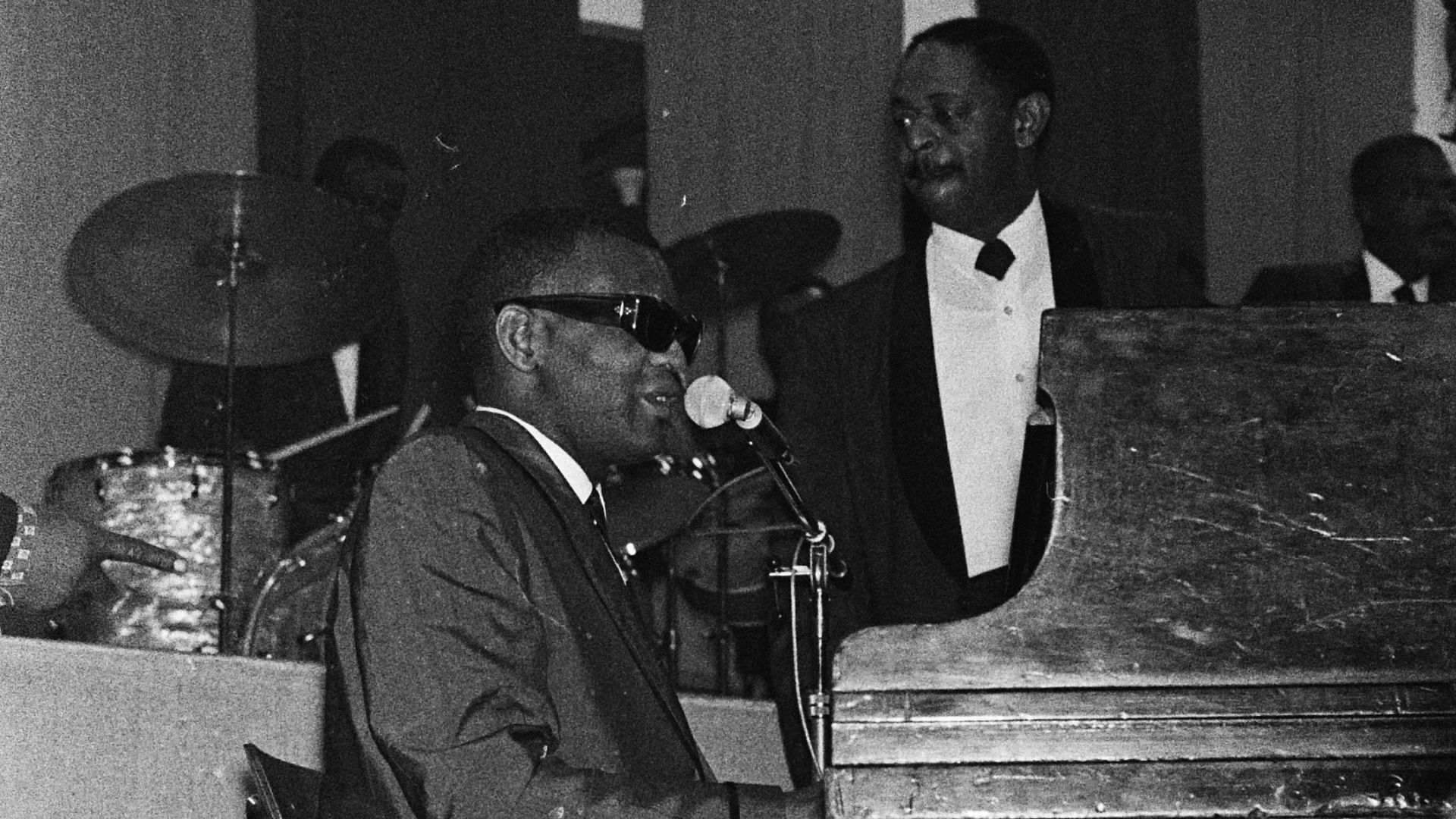 File:Nachtconcert van Ray Charles in RAI-gebouw Ray Charles, Bestanddeelnr 915-1481.jpg
