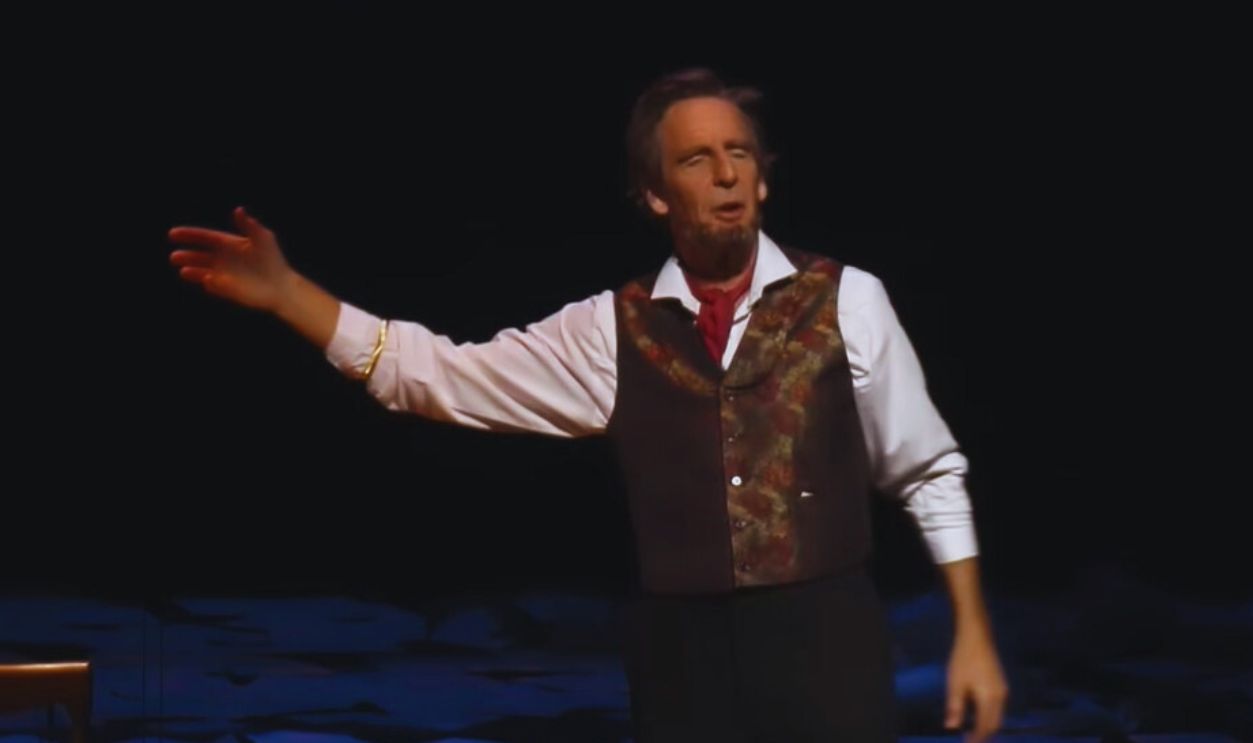 Screenshot from Mister Lincoln (1981)