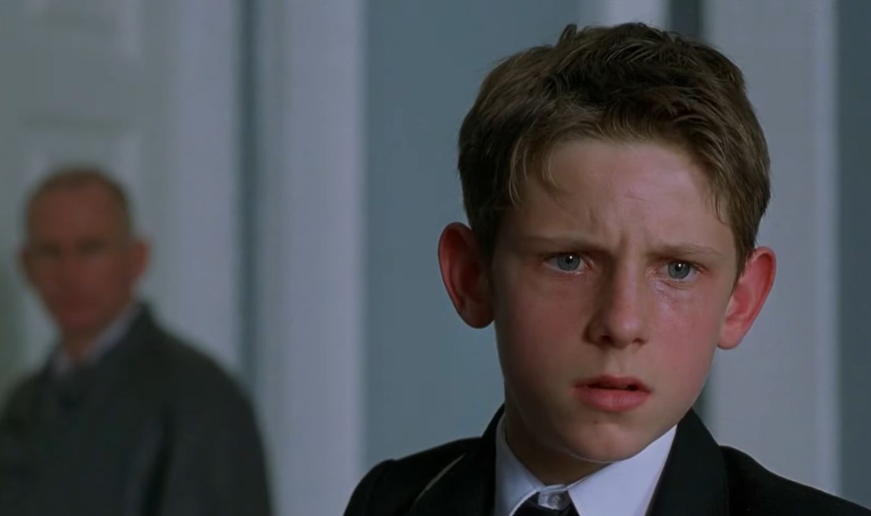 Screenshot from Billy Elliot (2000)