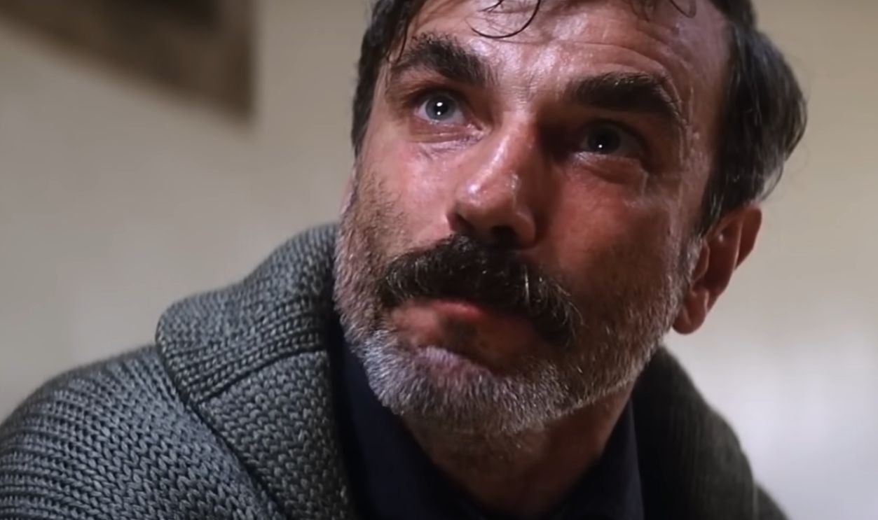 Screenshot from There Will Be Blood (2007)