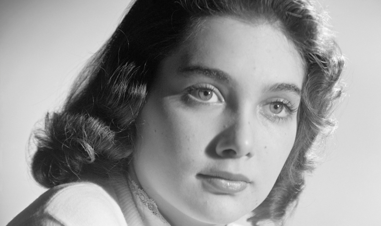 Suzanne Pleshette Portrait