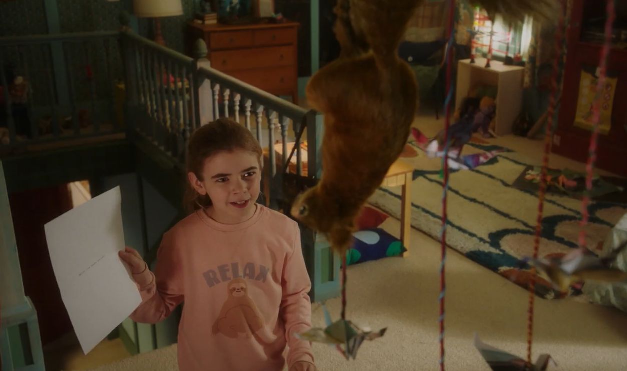 Screenshot from Flora & Ulysses (2021)