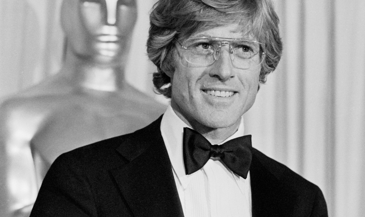 Academy Awards Photo With His Best Director Oscar (2)