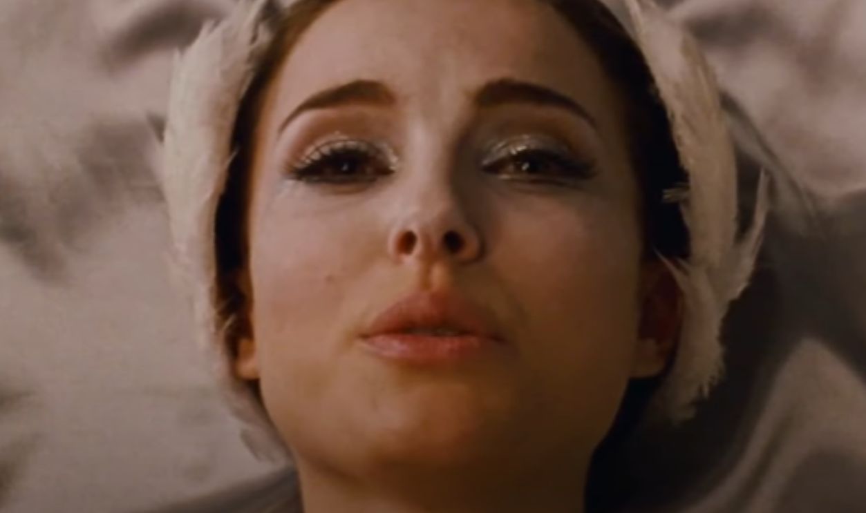Screenshot from Black Swan (2010)