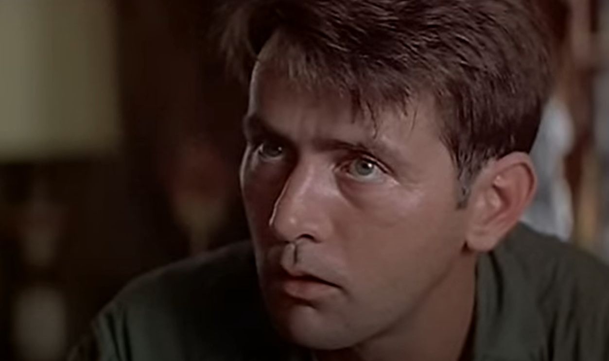 Screenshot from Apocalypse Now Redux (2001)