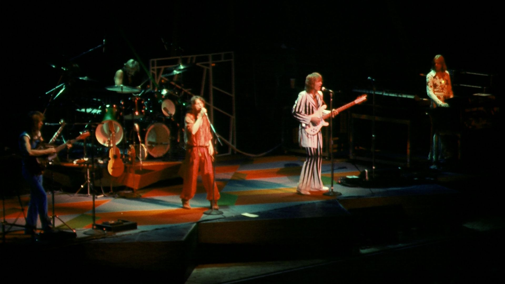 File:Yes concert.jpg