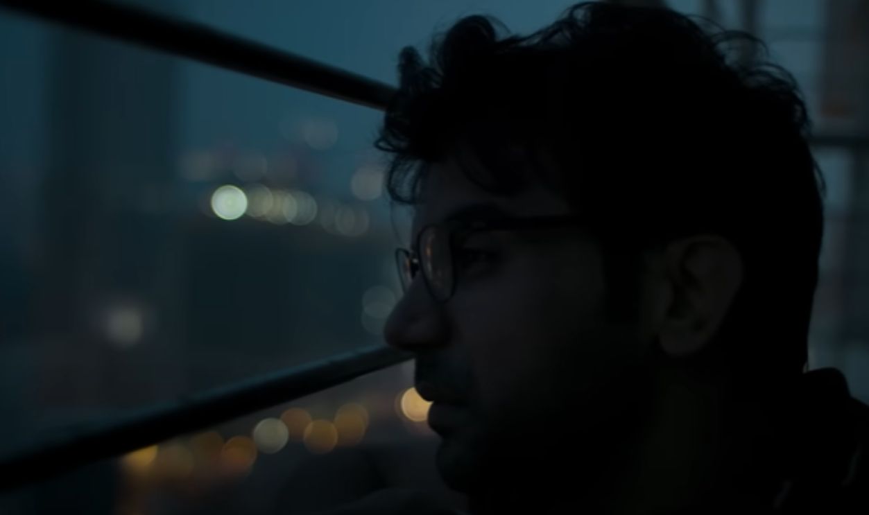 Screenshot from Trapped (2016)