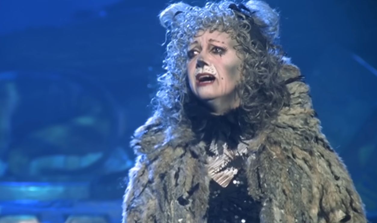 Screenshot from Cats (1998)