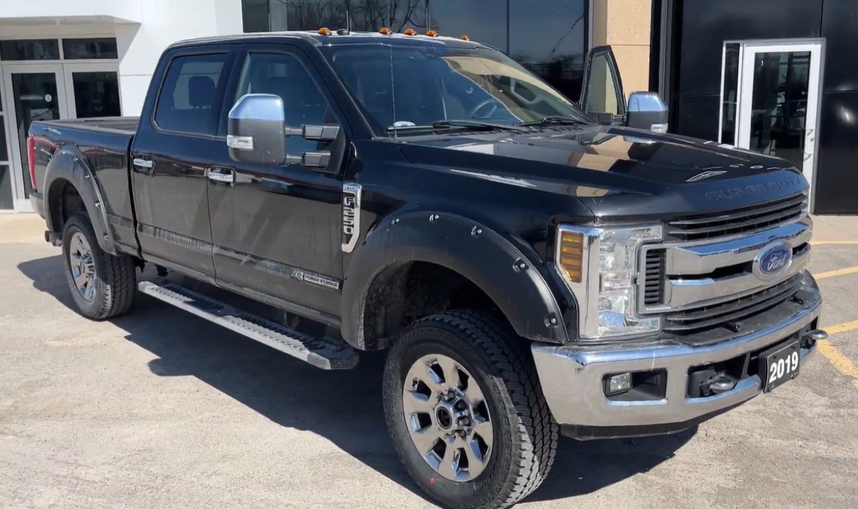 Ford F-250 Super Duty XLT 603A 6.7L Power Stroke