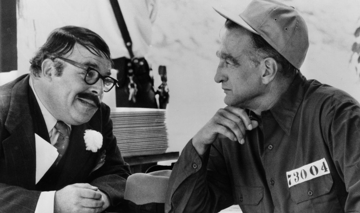 Gettyimages - 112250594, Bank Shot 1974: Actors George C. Scott and Sorrell Booke in a scene from the movie 'Bank Shot' in 1974.