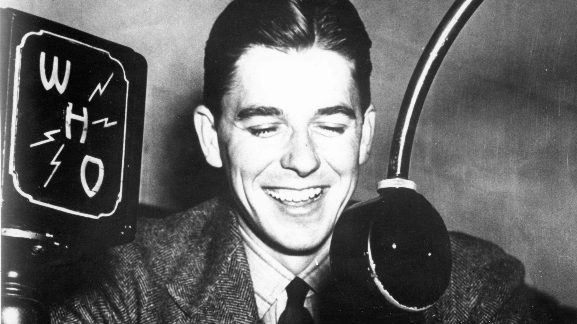 File:Ronald Reagan as a WHO Radio announcer in Des Moines, Iowa.jpg