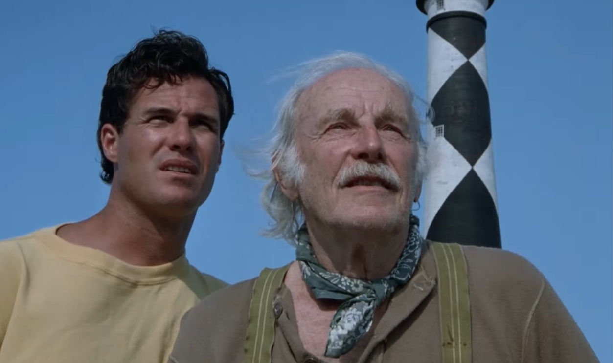 Screenshot from The Birds II: Land’s End (1994)