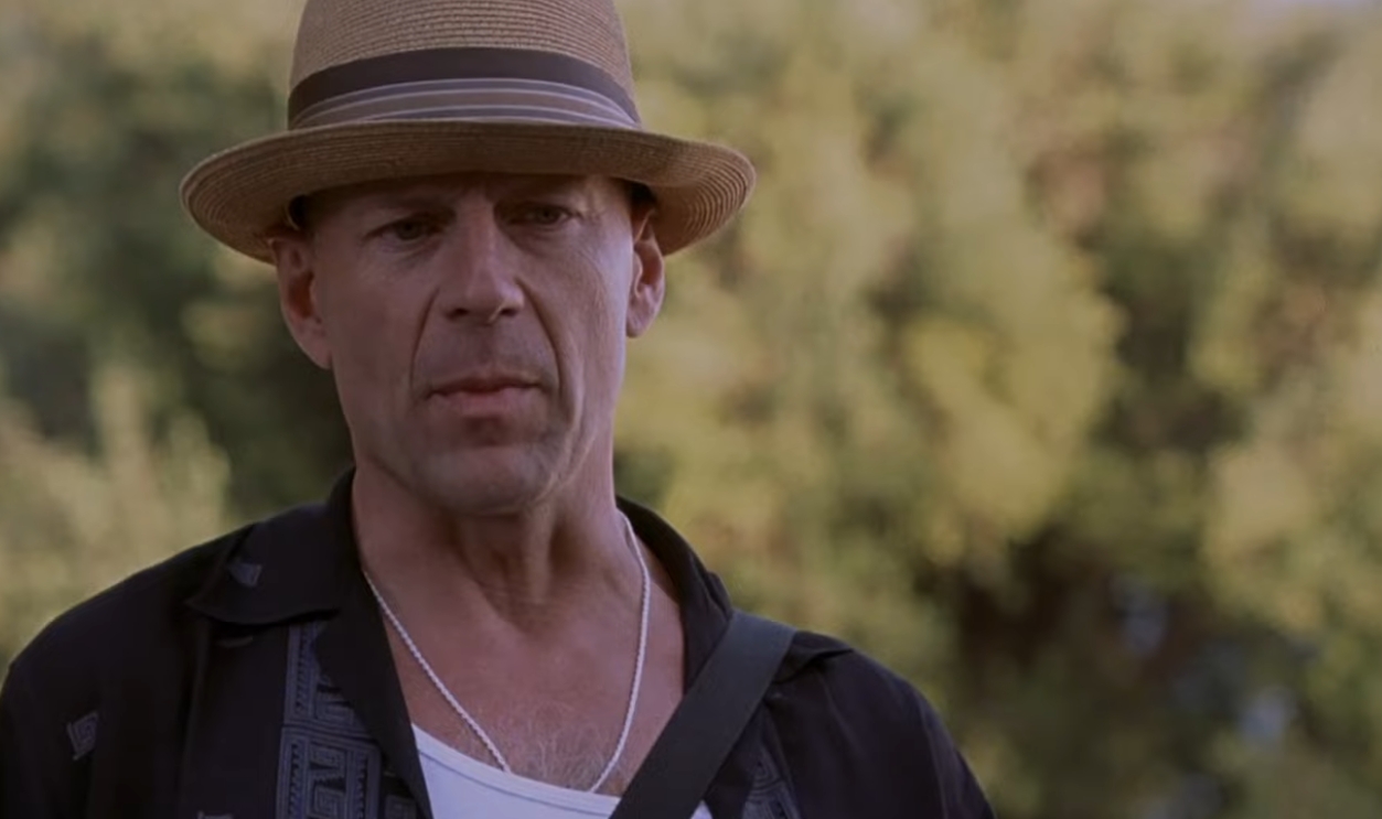 Screenshot from The Whole Ten Yards (2004)