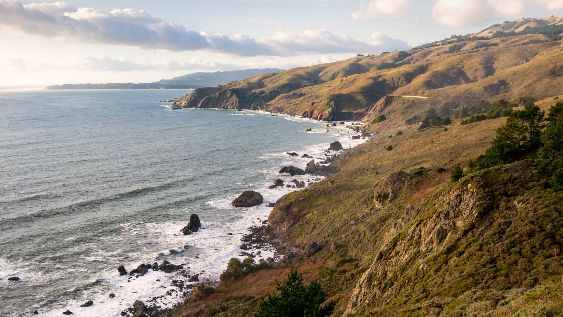 File:Northern California Coast as seen from Muir Beach Overlook.jpg