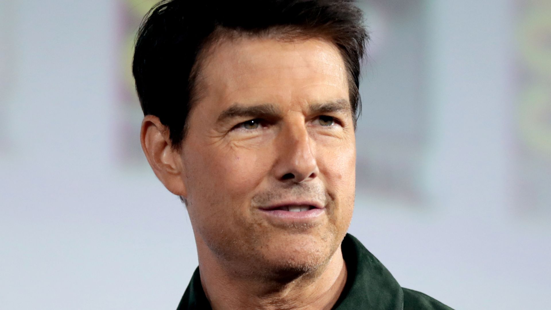 File:Tom Cruise (48364137131) (cropped).jpg