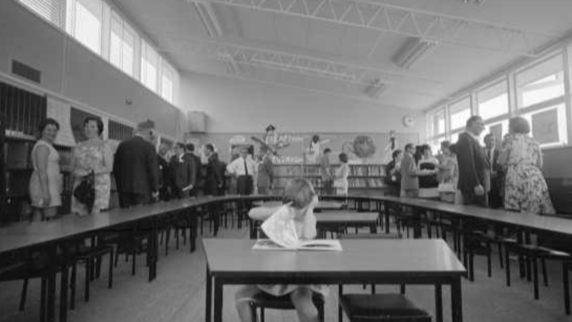 File:Merrilands Primary School, Victoria, Australia Library 1970.jpg