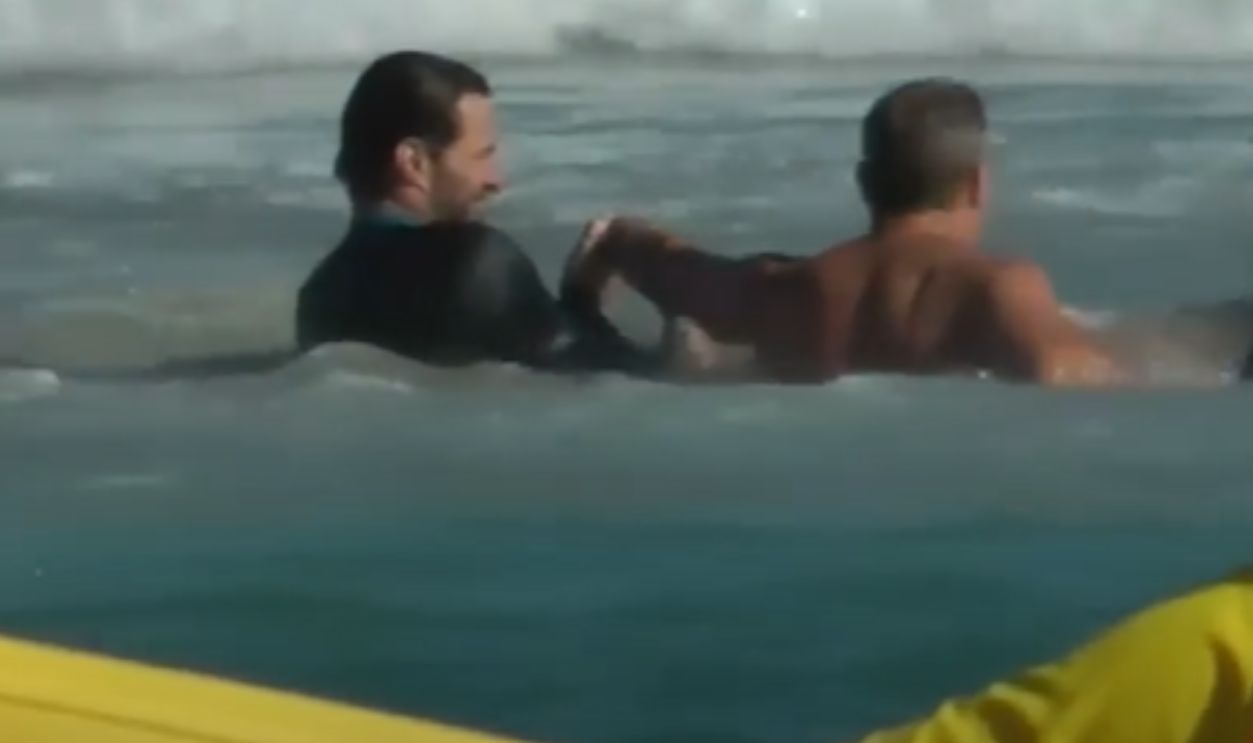 Hugh Jackman: Superdad at Bondi