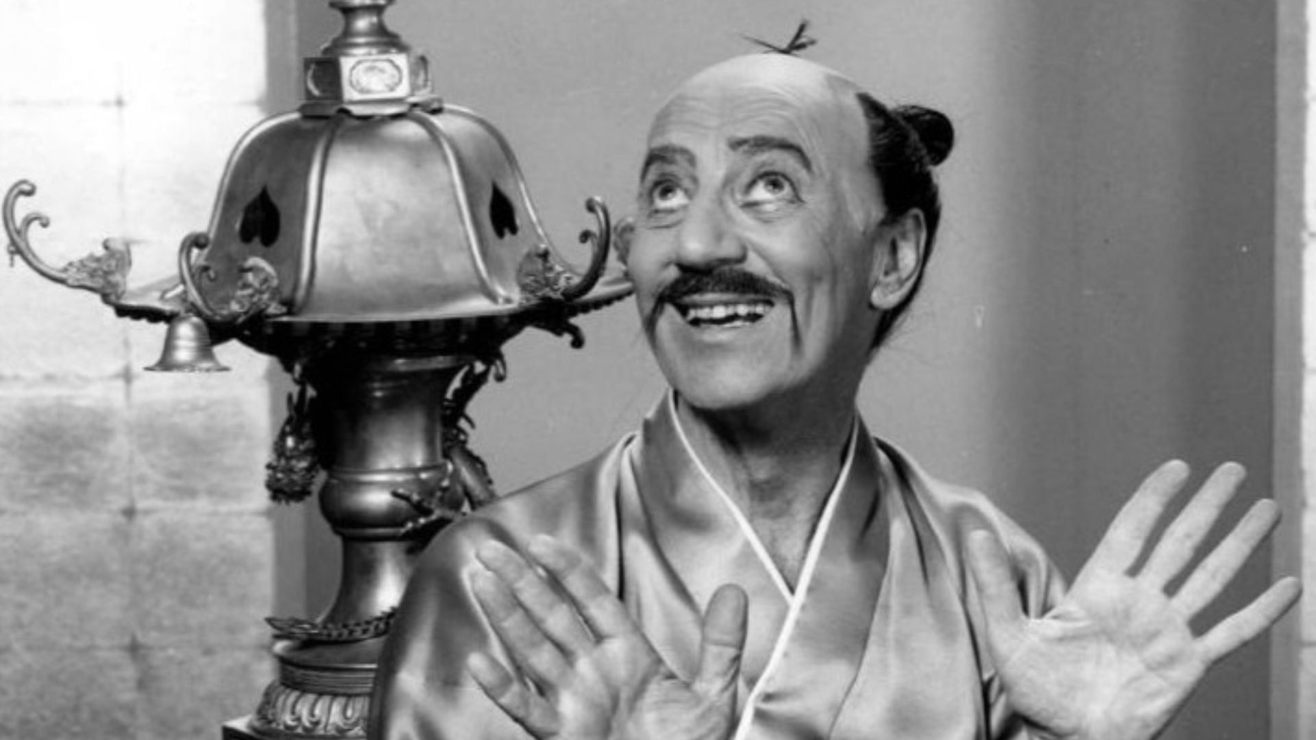 File:Groucho Marx Koko the Mikado Bell Telephone Hour 1960.JPG