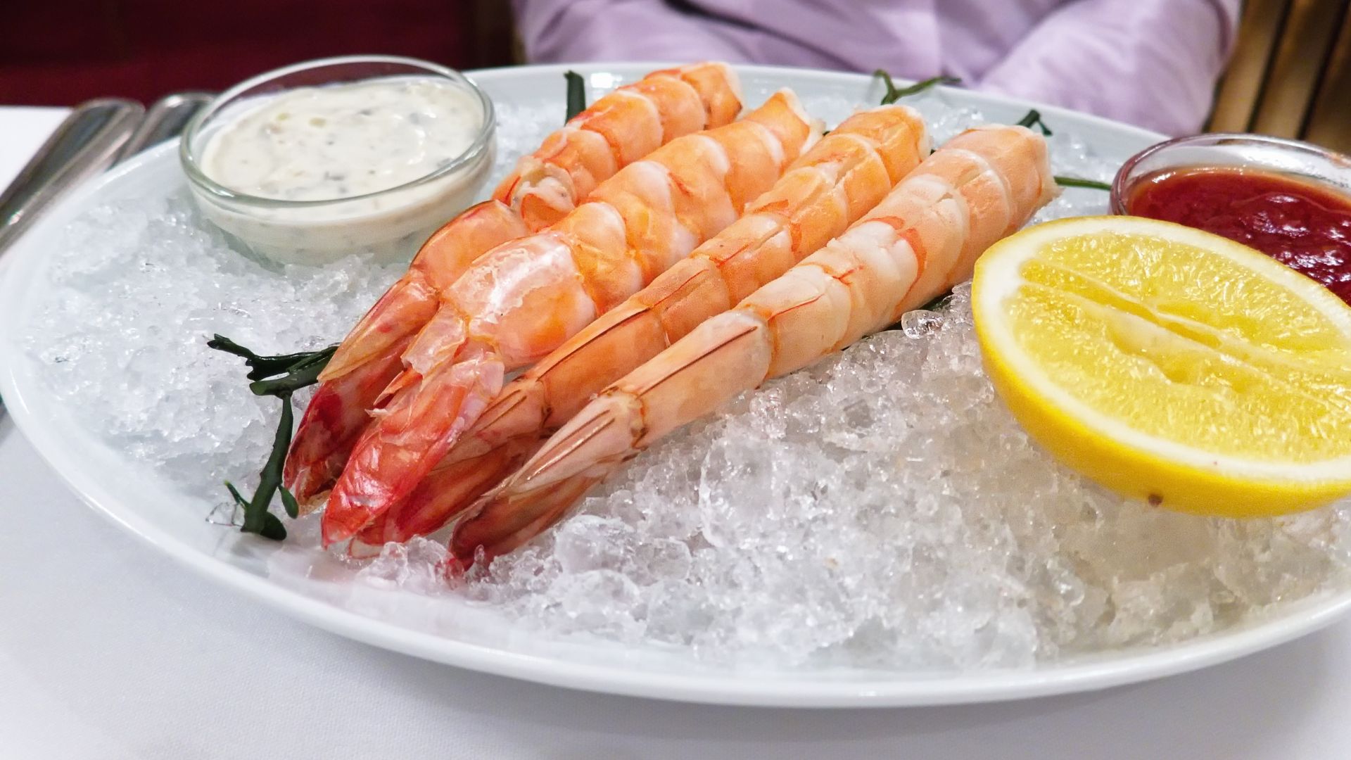 File:Chilled Jumbo Shrimp (6766462671).jpg