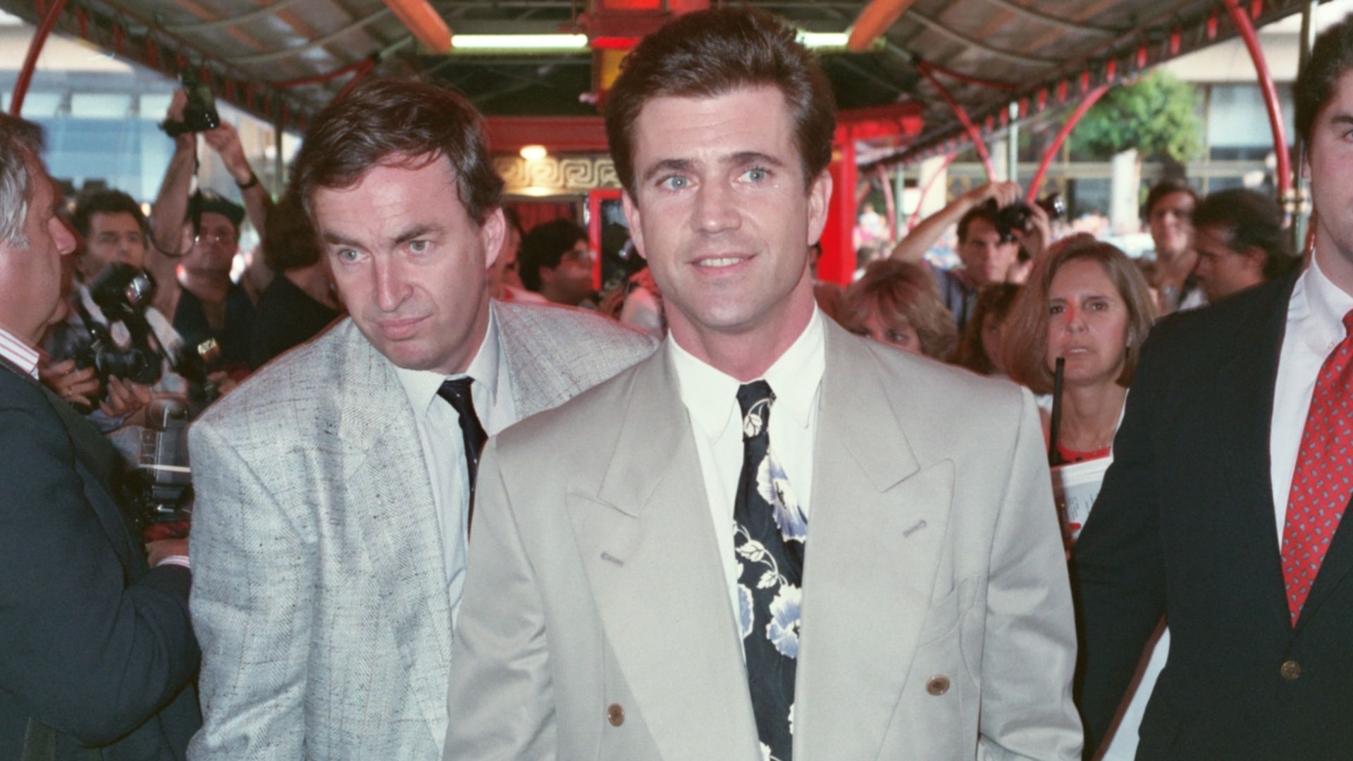 File:Mel Gibson (1990).jpg