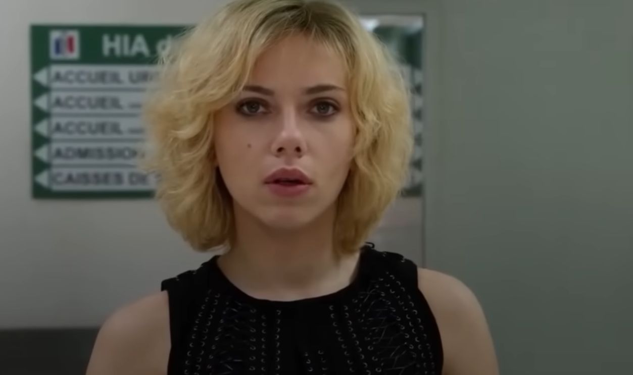 Screenshot from Lucy (2014)