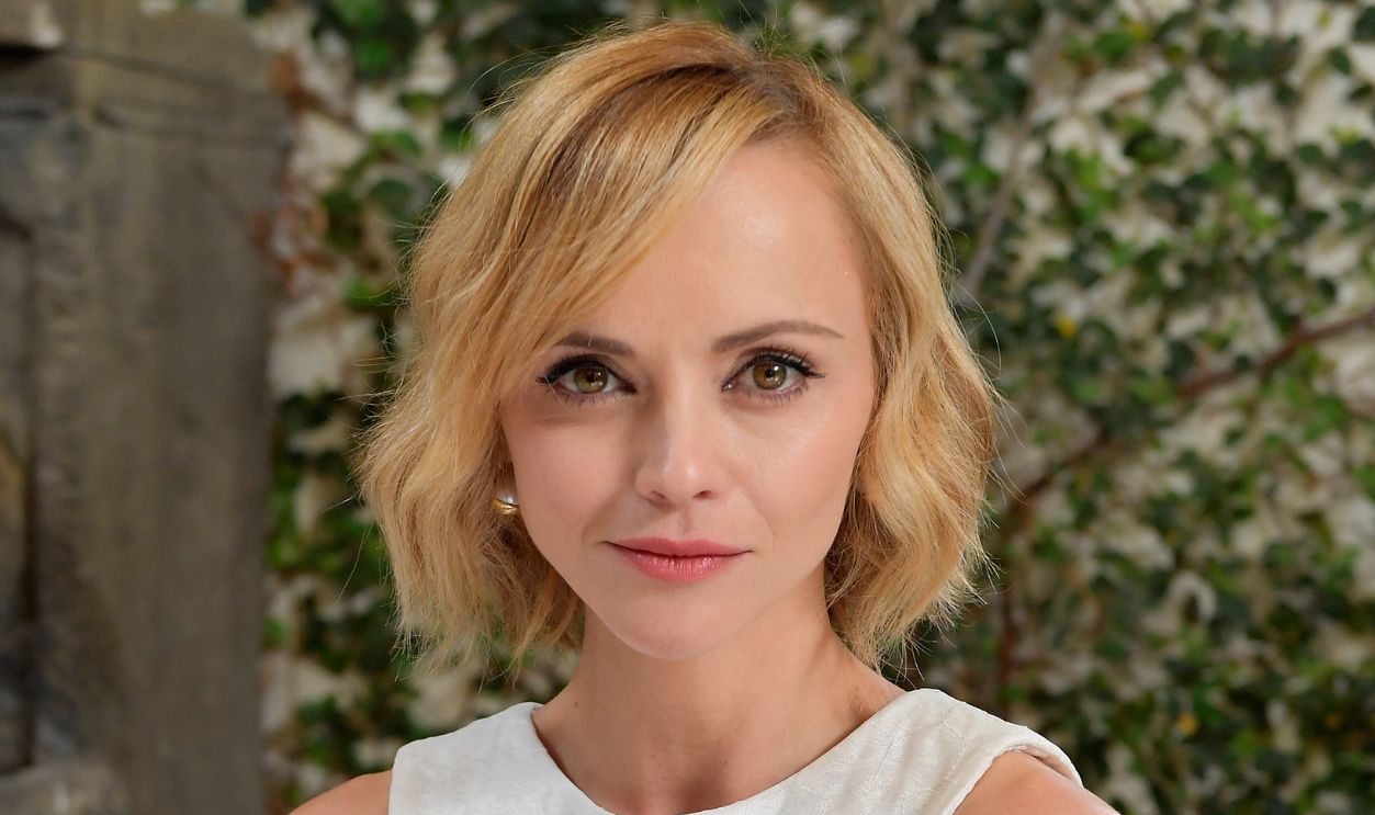 Actress Christina Ricci attends Lynn Hirschberg Celebrates W Magazine's It Girls with Stuart Weitzman at A.O.C on January 7, 2017 in Los Angeles, California.