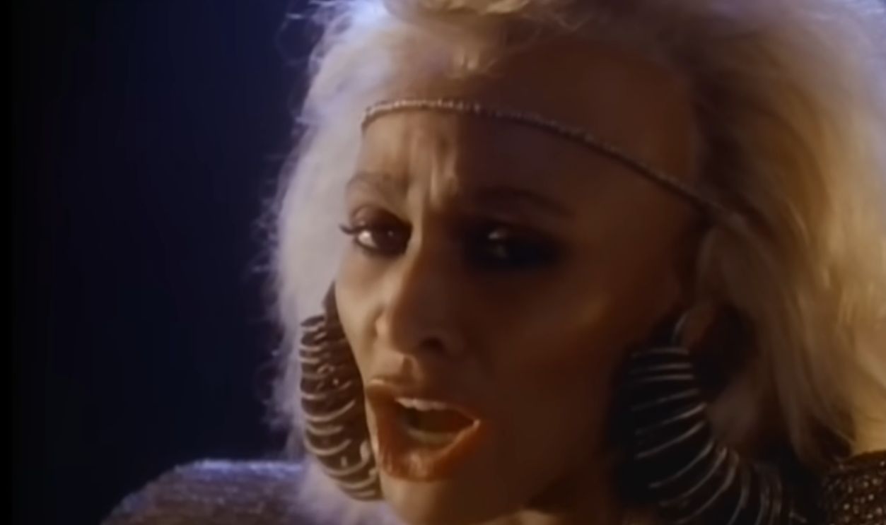 We Don't Need Another Hero – Mad Max Beyond Thunderdome (1985)