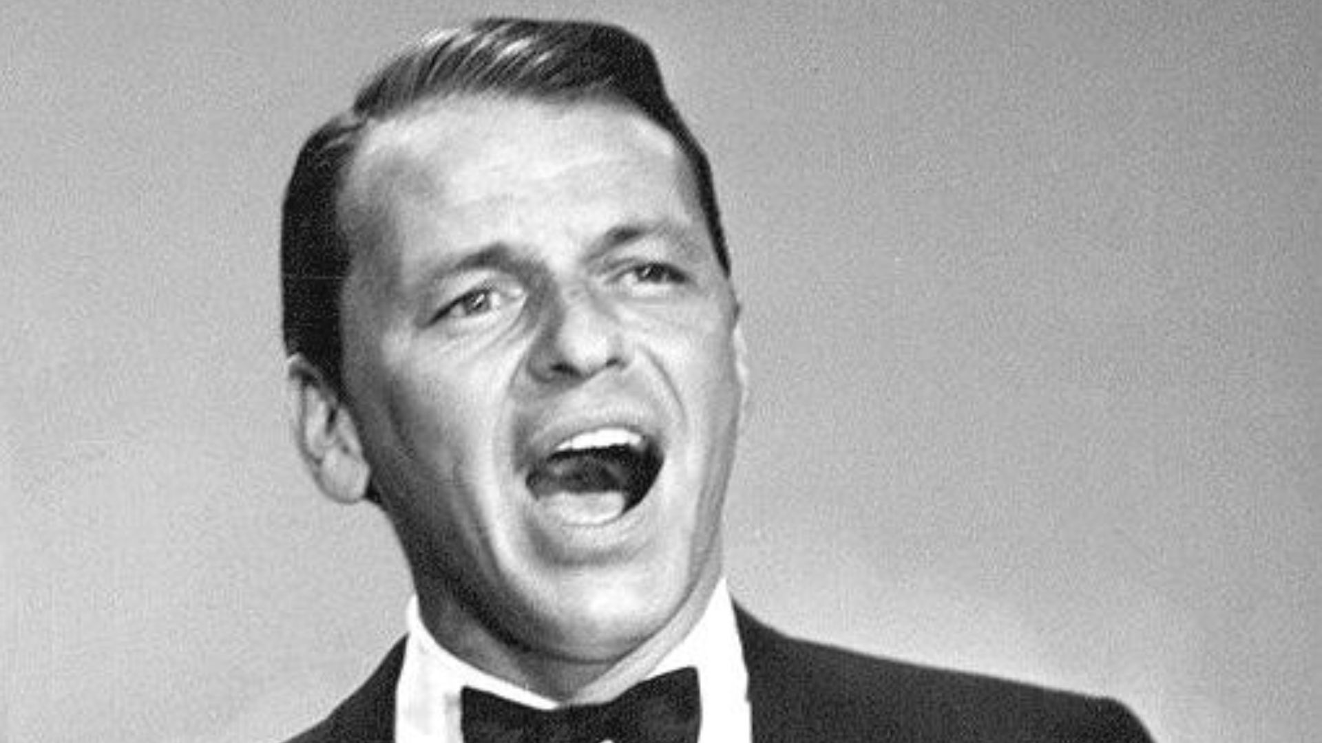 File:Frank Sinatra in 1962.jpg