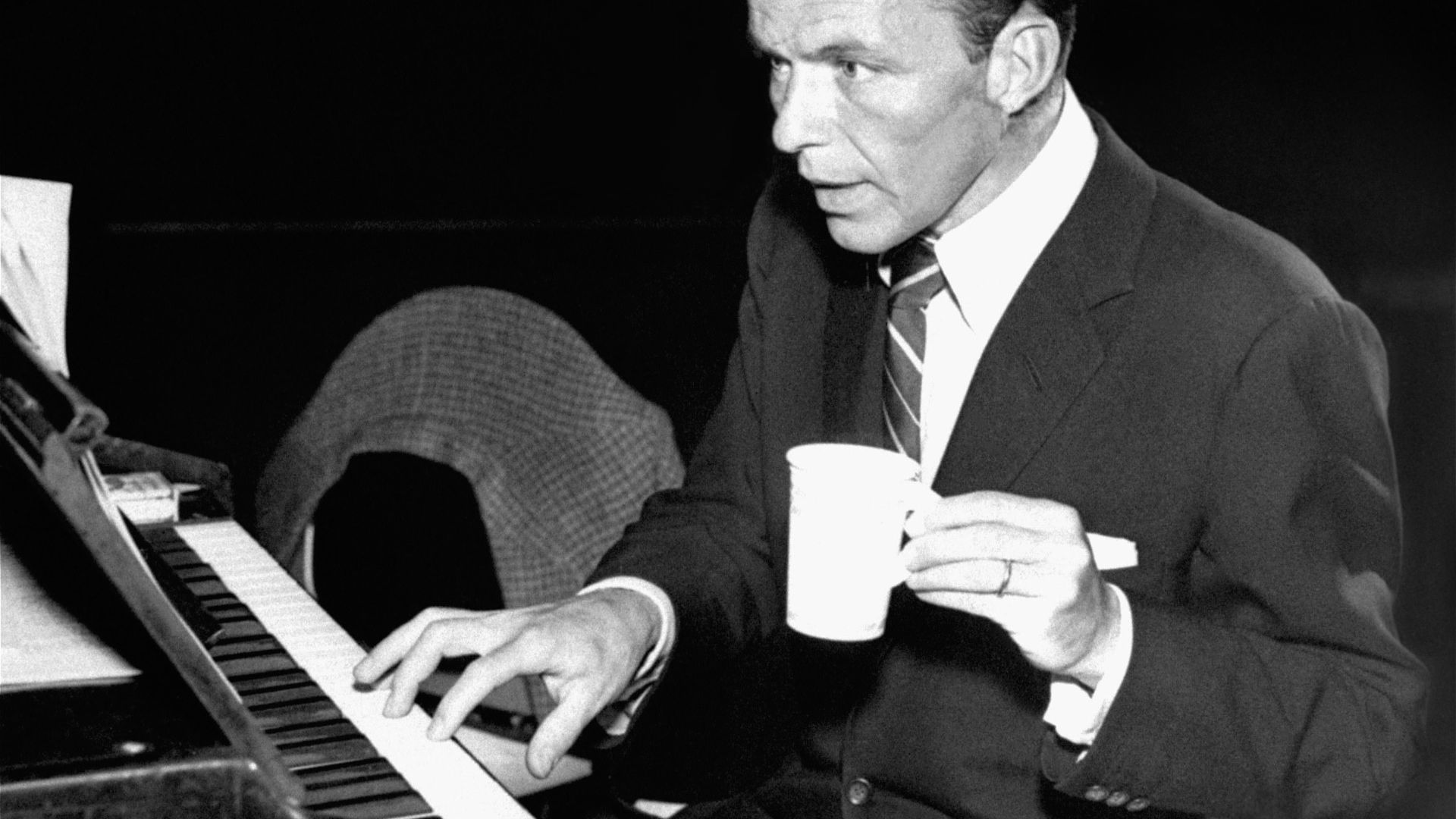 File:Frank Sinatra at the piano (1954 publicity photo).jpg