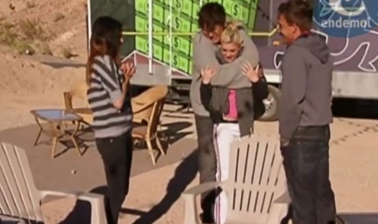 "Ton of Cash" (VH1, 2011)