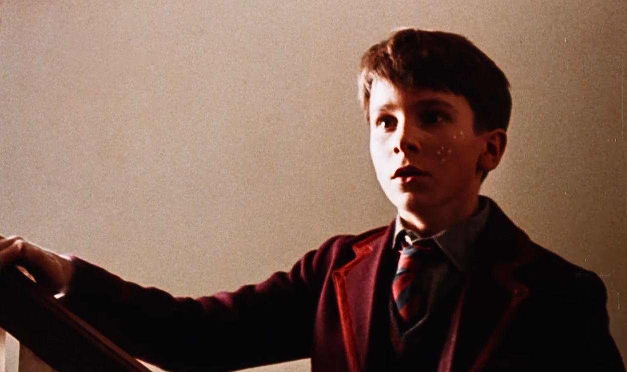 Screenshot from  Empire of the Sun (1987)