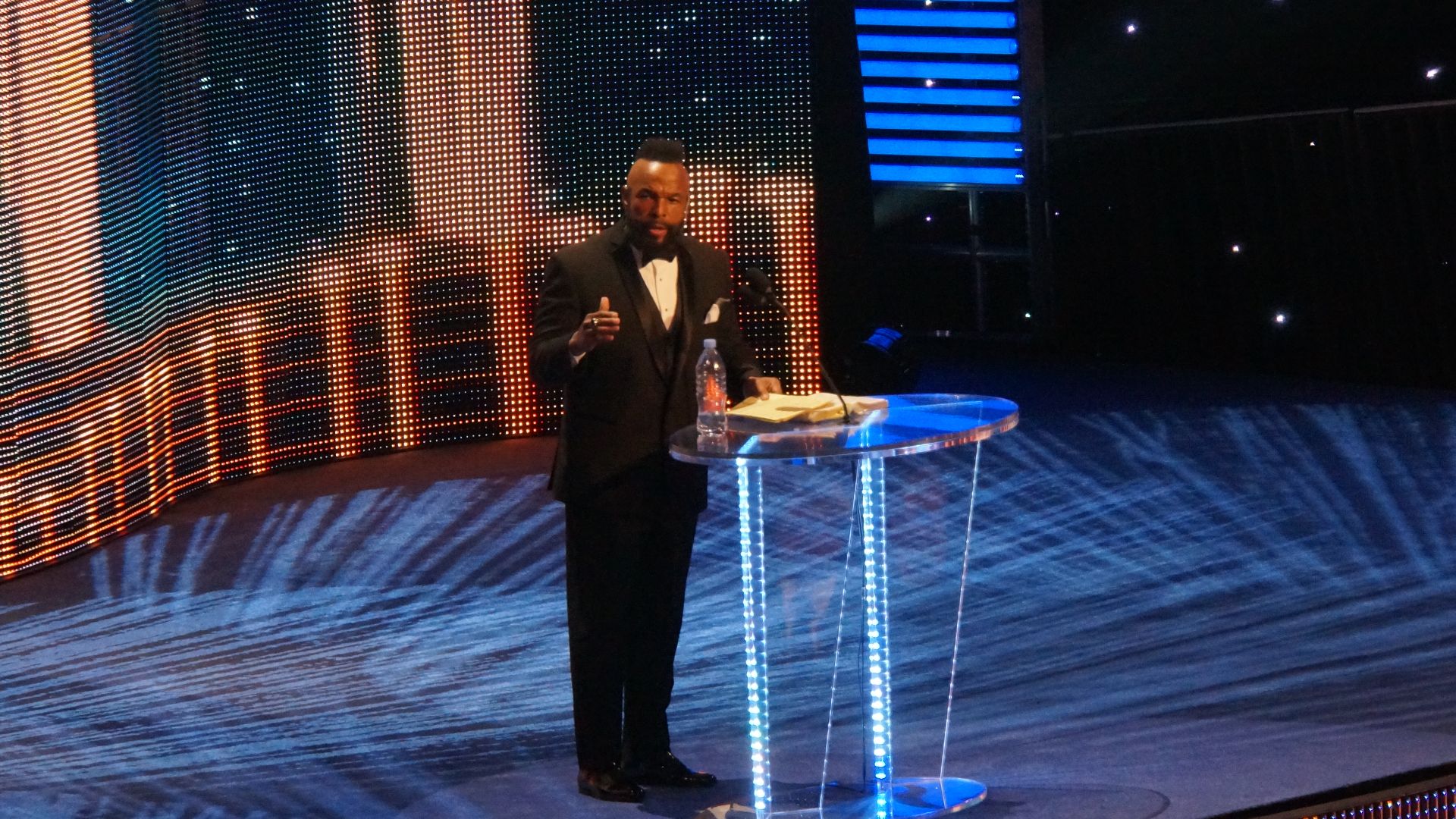 File:Mr T WWE Hall of Fame 2014.jpg