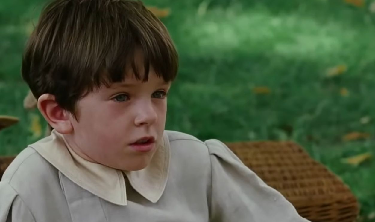 Screenshot from Finding Neverland (2004)  