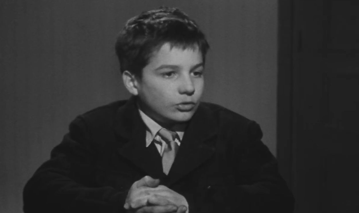 Screenshot from The 400 Blows (1959)  