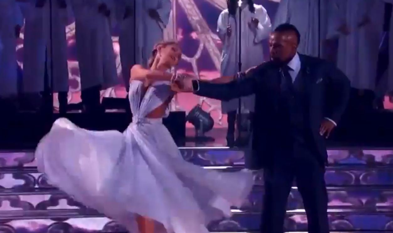 Screenshot from Dancing with the Stars (2017)