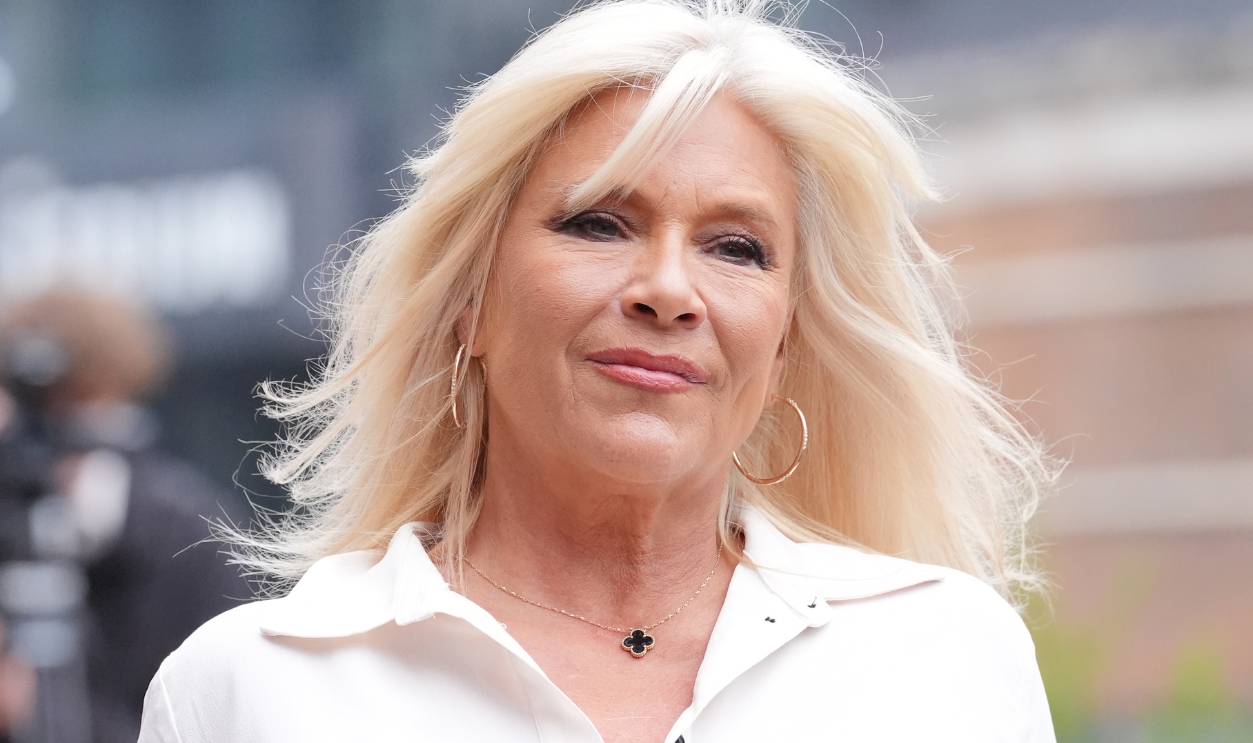 2169313124 Samantha Fox