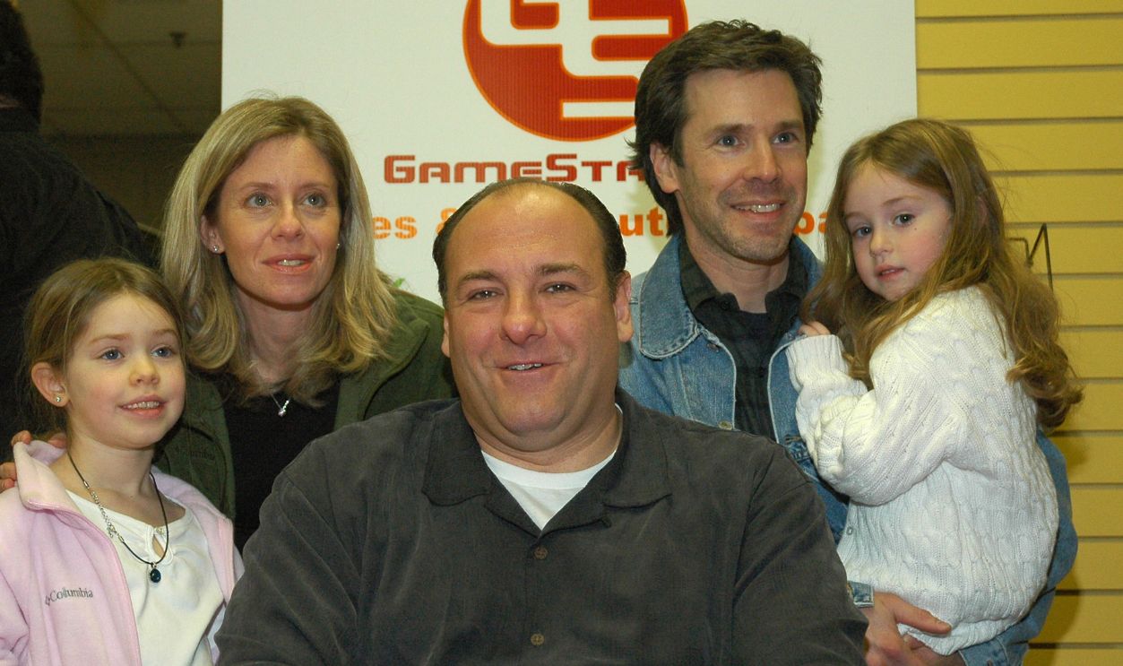 James Gandolfini and fans during James Gandolfini Signs Autographs to Benefit The Octoberwoman Foundation for Breast Cancer Research at GameStation Store in Morris Plains, New Jersey, United States. 