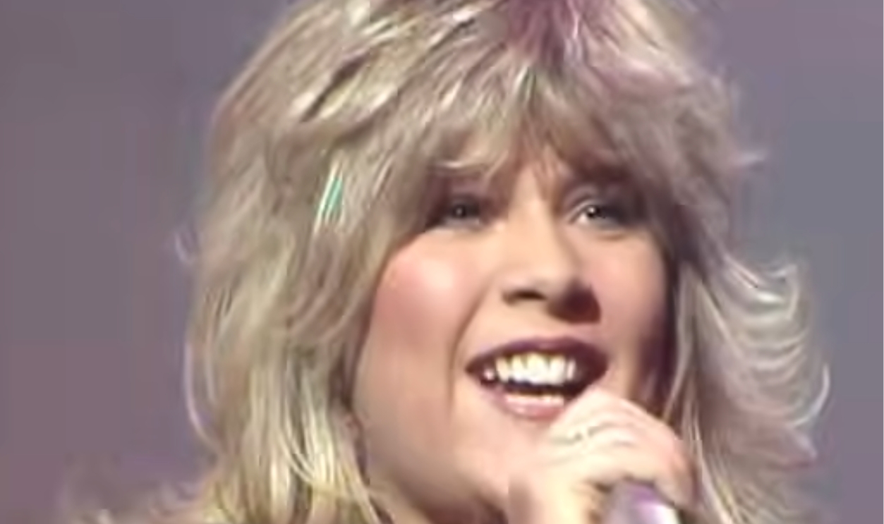 Samantha Fox - Nothing's Gonna Stop Me Now