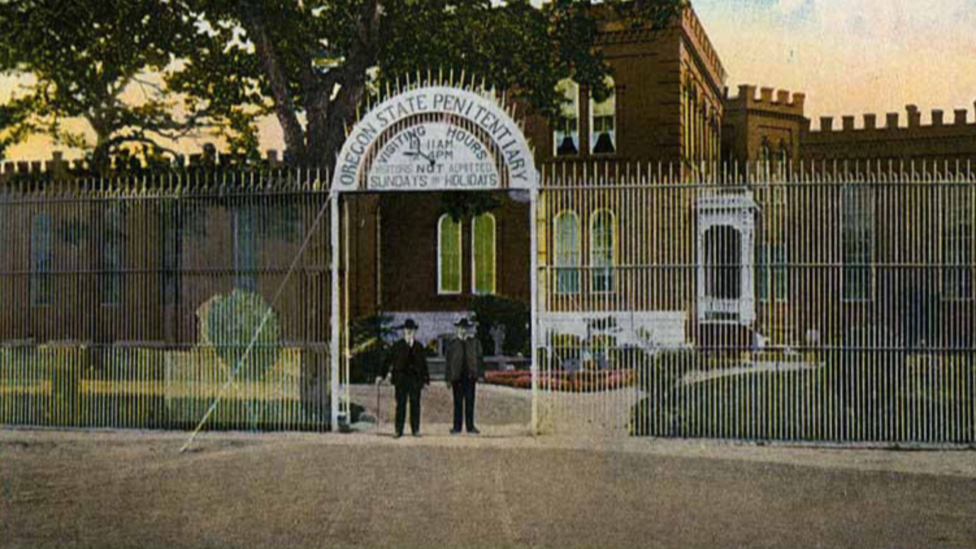 File:Entrance to the State Penitentiary in Salem, Oregon, between 1907 and 1917 (AL+CA 1786).jpg