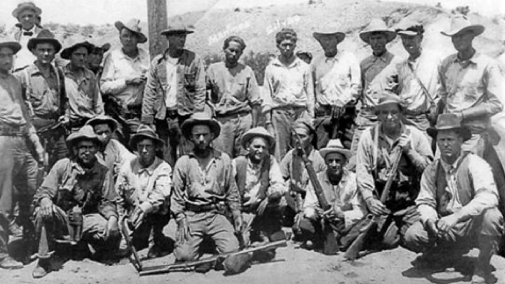 File:Ruby Murders posse and two prisoners.jpg