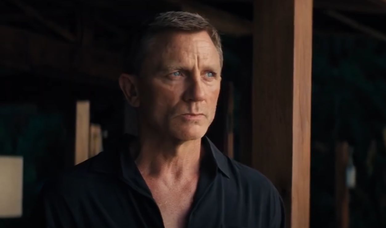 Screenshot from No Time to Die (2021)