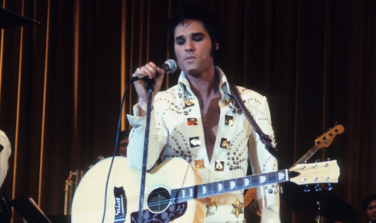 Kurt Russell as Elvis in Elvis the Movie LOS ANGELES - 1979: Kurt Russell as Elvis in Elvis the Movie in 1979 in Los Angeles, California. 