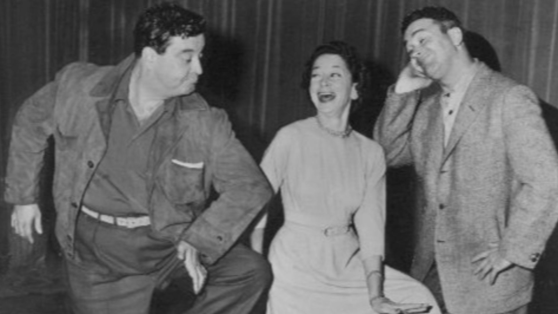 File:Jackie Gleason moments before injury 1954.jpg