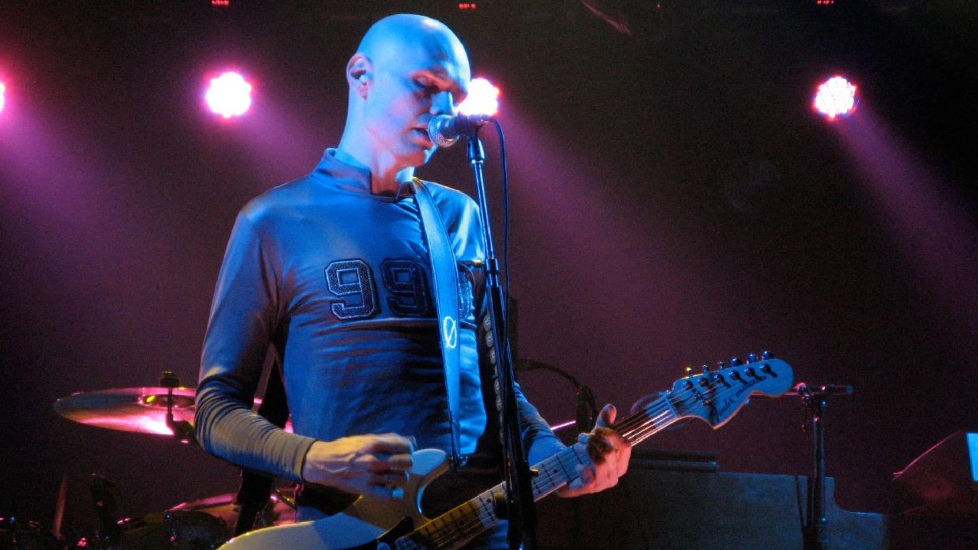 File:Billy Corgan with The Smashing Pumpkins 2008-02-18.jpg