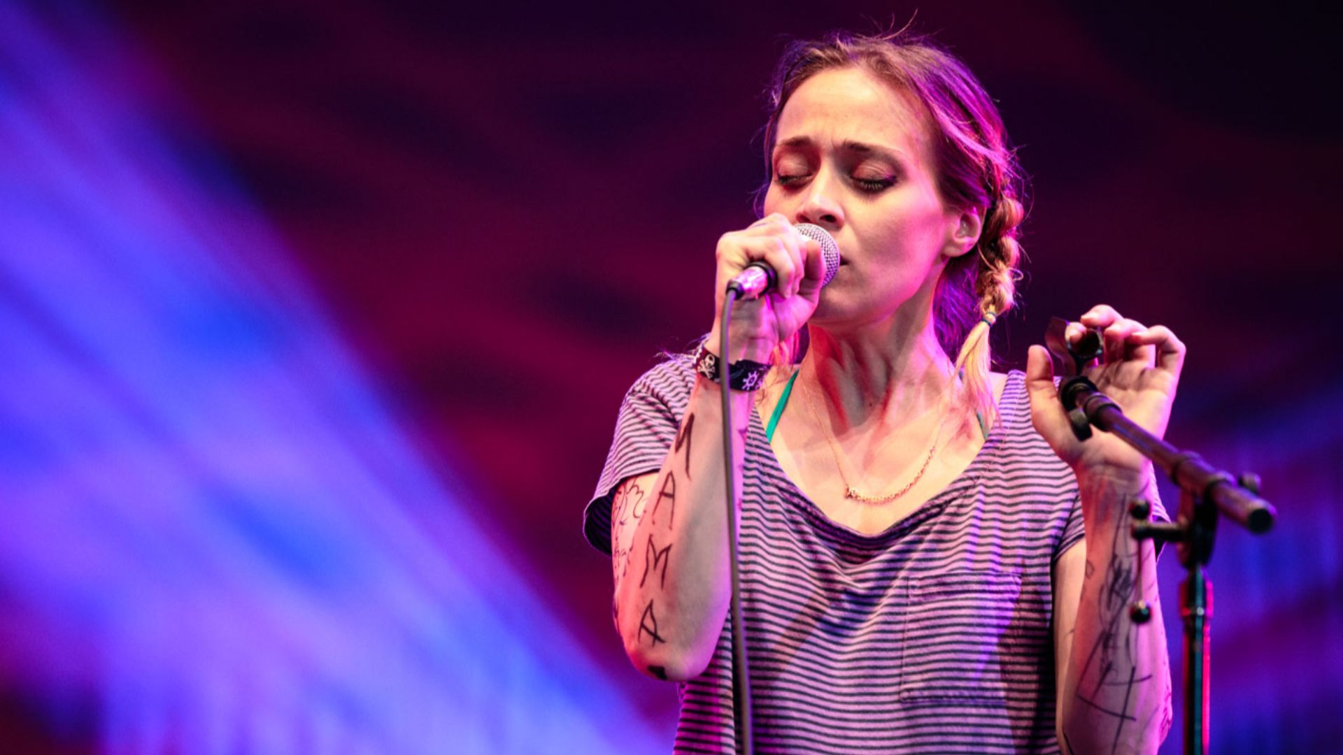 File:Fiona Apple by Sachyn Mital.jpg